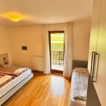 Residenza Arcobaleno Aparthotel Tenno Bagian luar foto